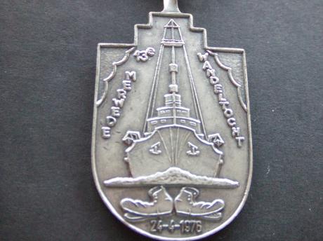 13e Merwede wandeltocht 1976 voorkant van een schip